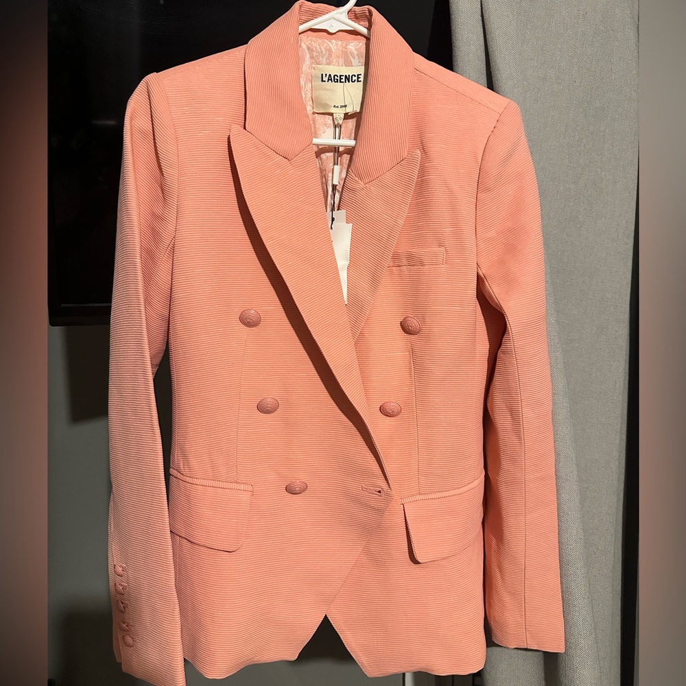 NWT L’AGENCE size 4 pink blazer fully lined, PINK buttons double breasted 🔥🩷🔥